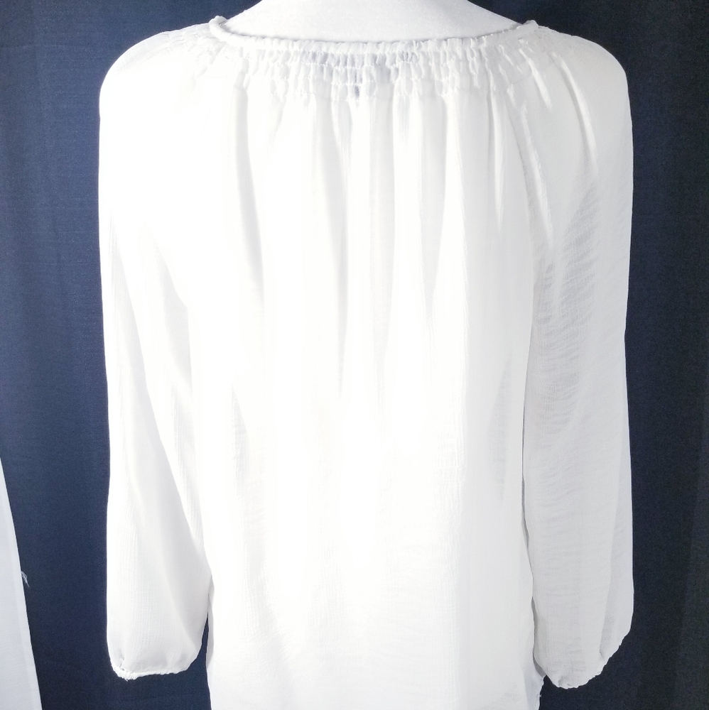 Daisy Fuentes Cream Floral Embroidered Women Tunic Top. Size M - Picture 2 of 8